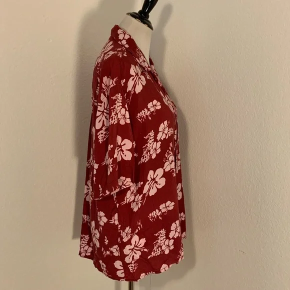 NWOT Hawaiian Pace Burgundy w/Pink Hibiscus Flowers Button Down Short Sleeve Top - Picture 5 of 6